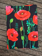 Housse de livre matelassée fleurs rouges fond noir : M